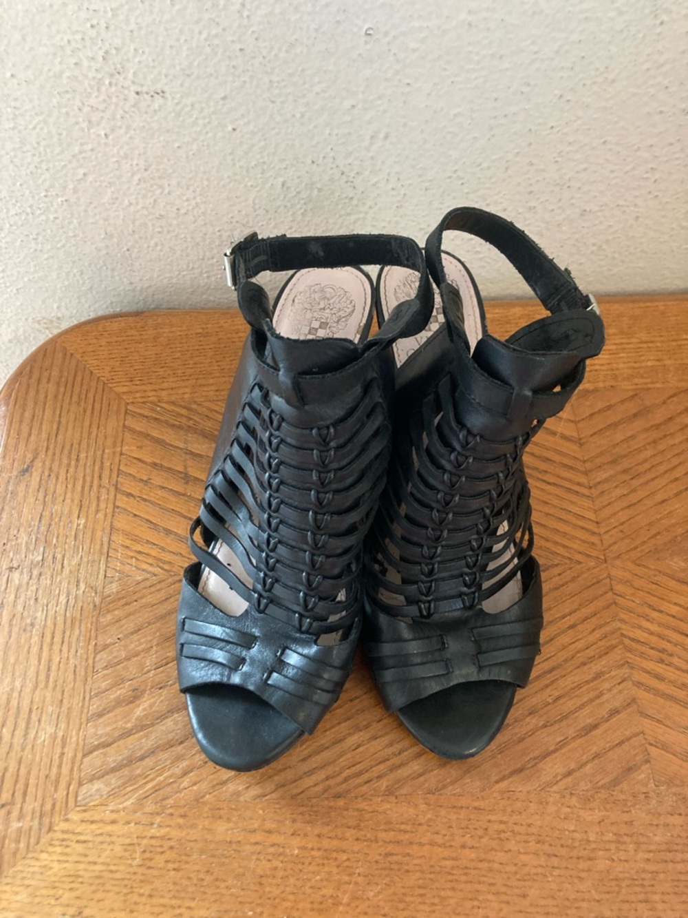 VINCE CAMUTO Black Leather Peep Toe Caged Chunky Heels Sandals (9)